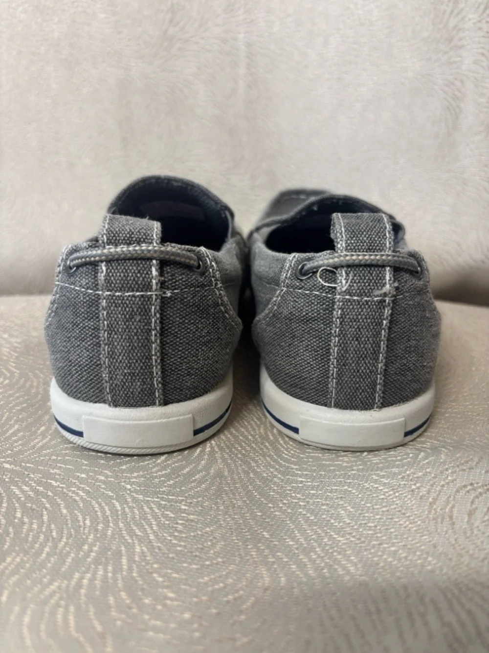 Boys Casual Slip-On Canvas Shoes in Gray 0137